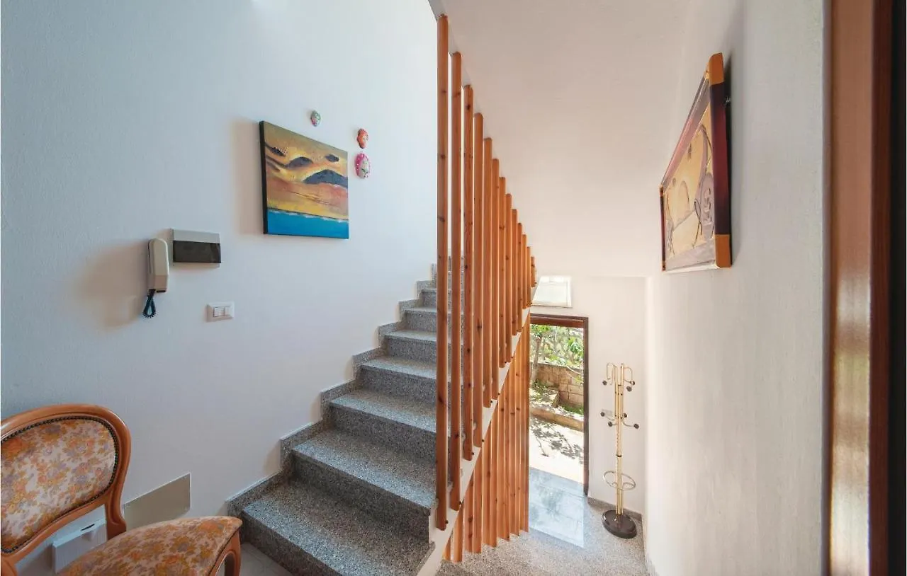 Beautiful Apartment In Porto Alabe With Kitchen Magomadas إيطاليا