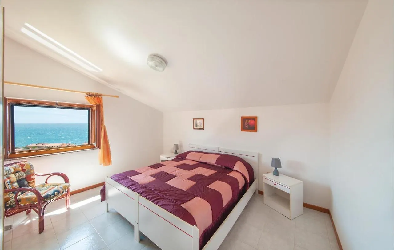 Beautiful Apartment In Porto Alabe With Kitchen Magomadas
